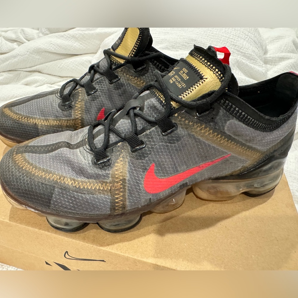 Women’s Nike Air Vapormax 2019 Black Metallic Gold